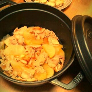 staub鍋でとろとろ大根と豚バラの煮物